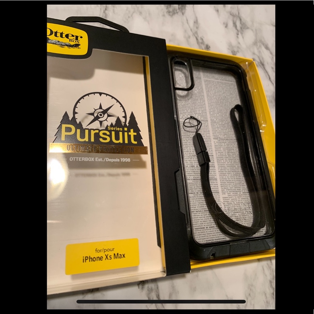 OtterBox Pursuit Xs Max (Black/Clear)